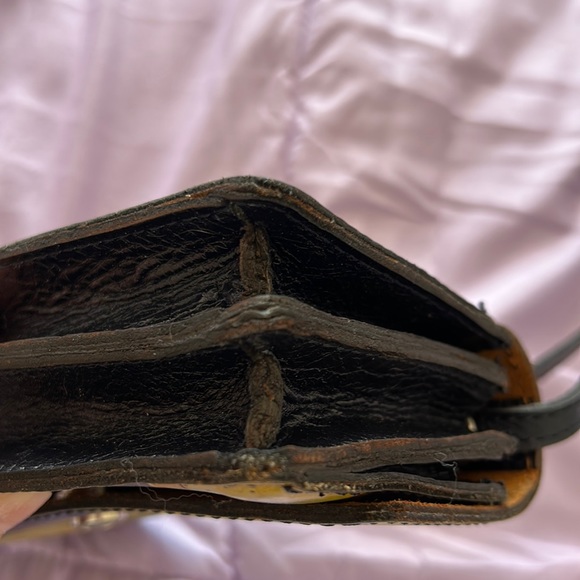 Patricia Nash Leather Balloi Positano Limon
Crossbody NWOT comes with Dustbag - Picture 7 of 8